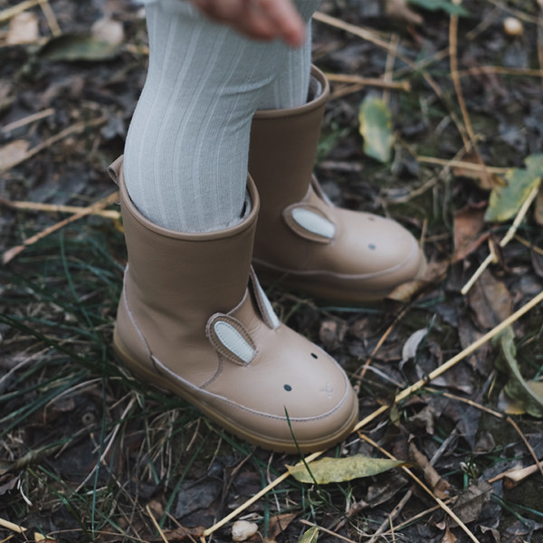 Παιδικά μοντέρνα μποτάκια χωρίς κούμπωμα με 3D στοιχεία