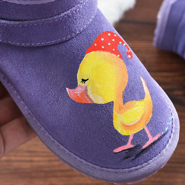 Μοντέρνα παιδικά μποτάκια από eco suede με απλικέ