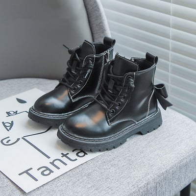 Κομψές παιδικές μπότες για κορίτσια από έκο δέρμα με κορδόνια