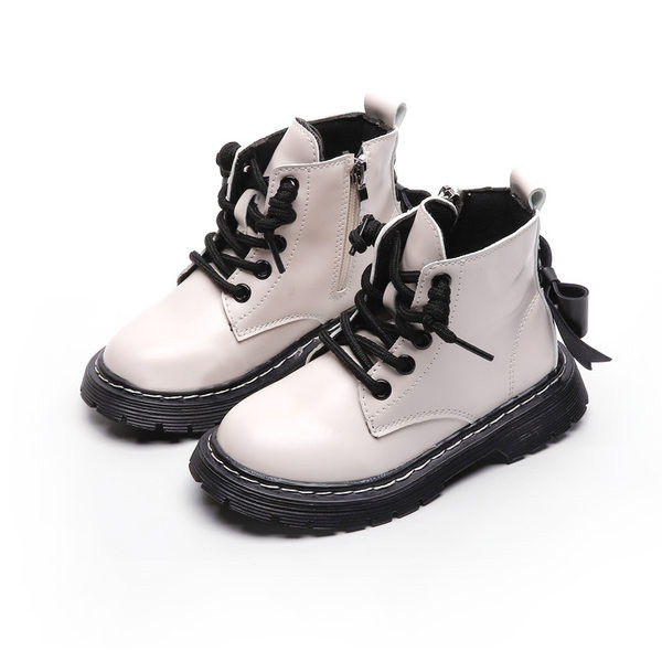 Κομψές παιδικές μπότες για κορίτσια από έκο δέρμα με κορδόνια