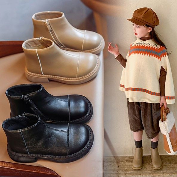 Απλό μοντέλο παιδικές μπότες για κορίτσια από οικολογικό δέρμα με φερμουάρ