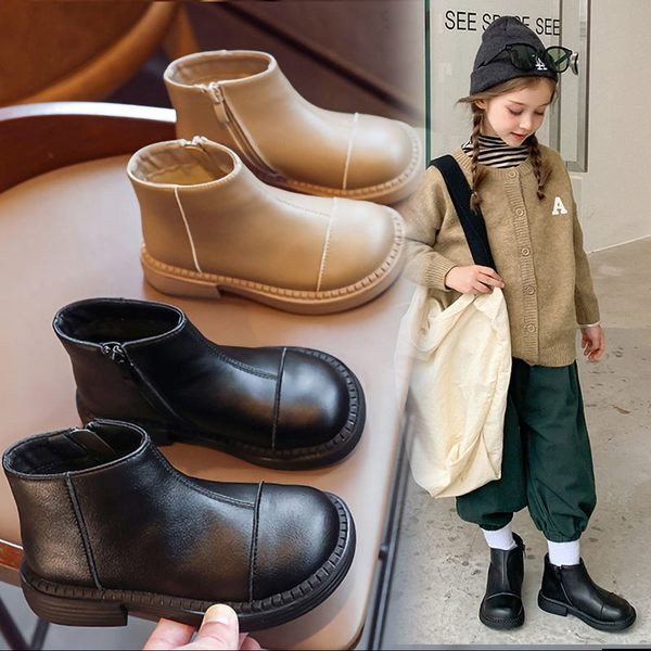 Απλό μοντέλο παιδικές μπότες για κορίτσια από οικολογικό δέρμα με φερμουάρ