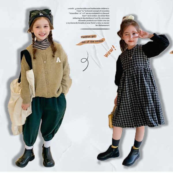 Απλό μοντέλο παιδικές μπότες για κορίτσια από οικολογικό δέρμα με φερμουάρ