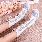 Παιδικά μποτάκια με φλοράλ μοτίβο και κορδόνια