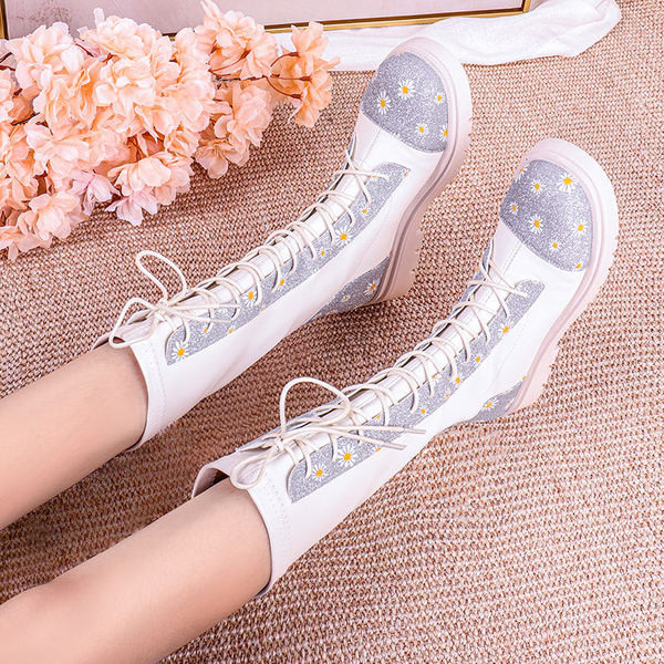 Παιδικά μποτάκια με φλοράλ μοτίβο και κορδόνια