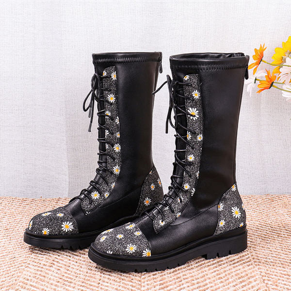 Παιδικά μποτάκια με φλοράλ μοτίβο και κορδόνια