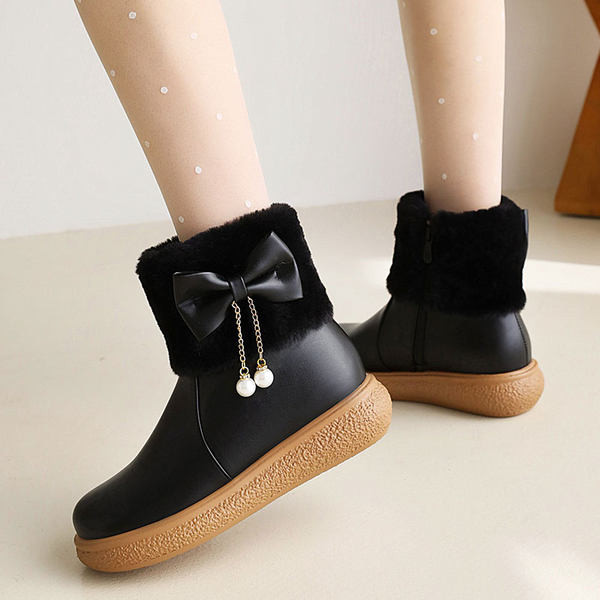 Παιδικά μποτάκια με φερμουάρ στο πλάι και κορδέλα