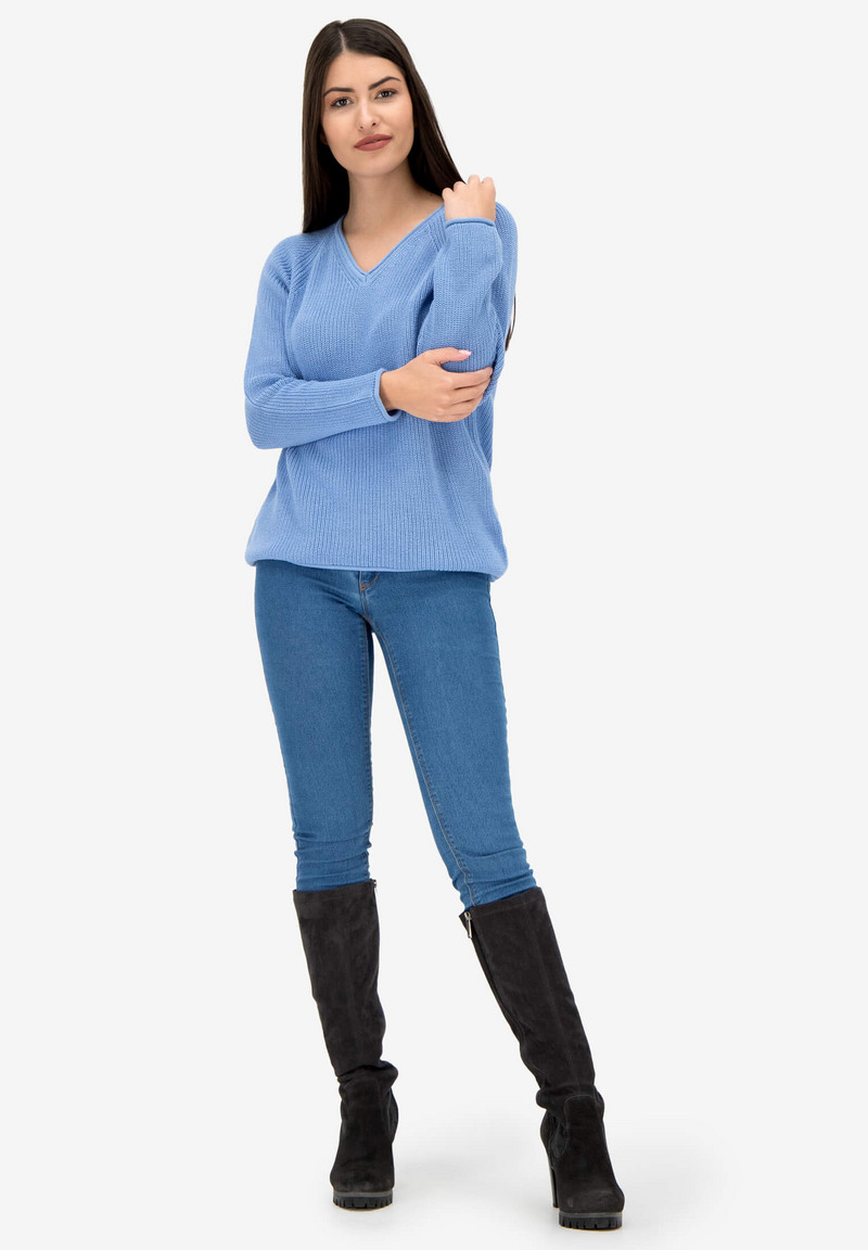 Дамски пуловер с раглан ръкави и V-образно деколте