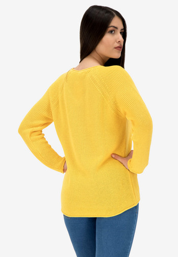 Дамски пуловер в жълто раглан ръкави и V-образно деколте