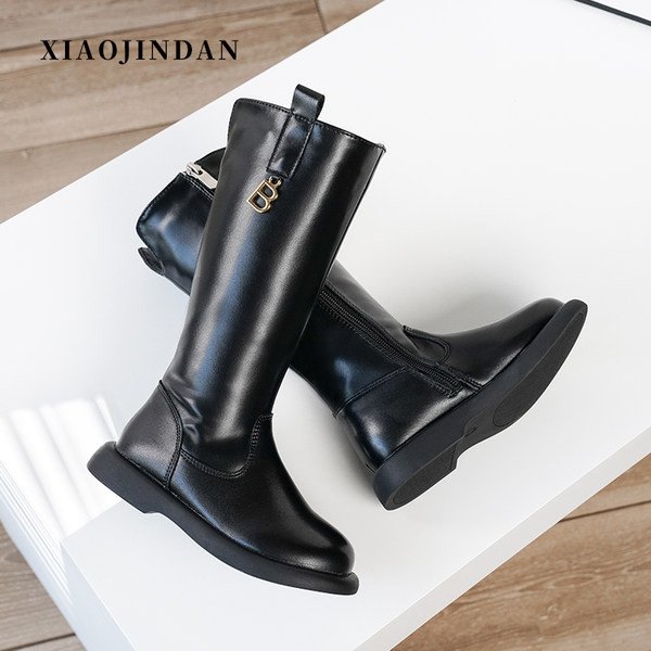 Μοντέρνες μπότες για κορίτσια με τραχιά σόλα