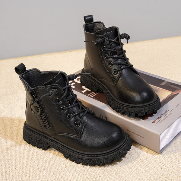 Παιδικές μπότες από οικολογικό δέρμα με τραχιά σόλα - πολλά μοντέλα