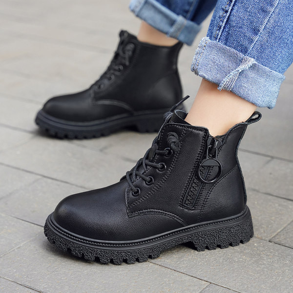 Παιδικές μπότες από οικολογικό δέρμα με τραχιά σόλα - πολλά μοντέλα