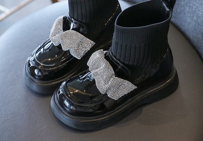 Παιδικά  μποτάκια με κορδέλα για κορίτσια