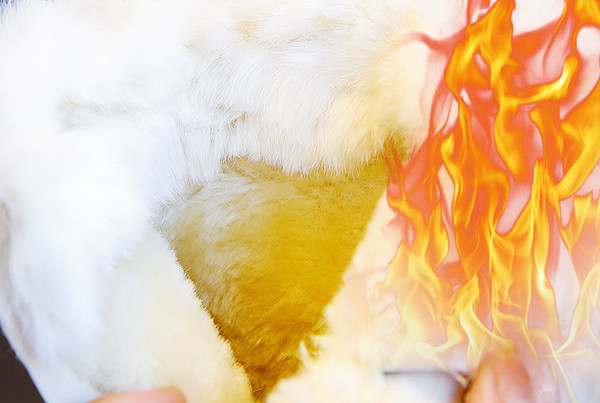 Meleg téli csizma durva talppal és cipzárral