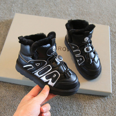 Μοντέρνες παιδικές μπότες σε διάφορα μοντέλα