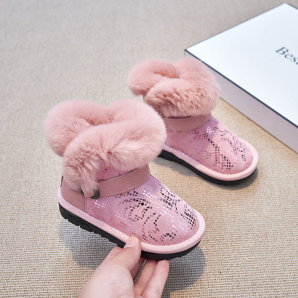 Meleg téli csizma csattal és pehellyel