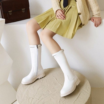 Нов модел детски кожени ботуши в бял и черен цвят