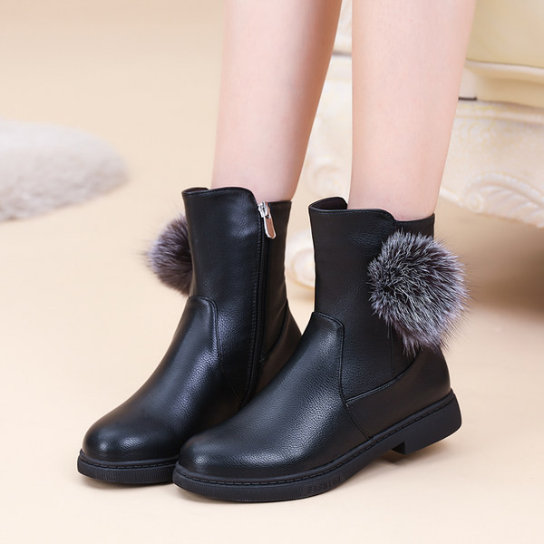 Детски боти от еко кожа с равна подметка цип и пух 