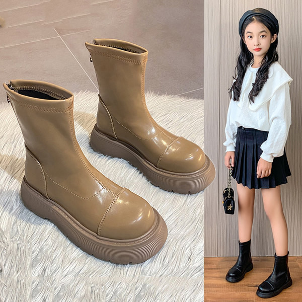 Dječje čizmice sa patentnim zatvaračem u više boja