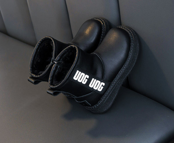 Μοντέρνα παιδικά μποτάκια με ζεστή φόδρα