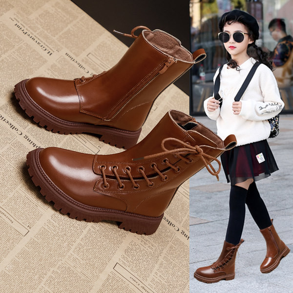 Μοντέρνες μπότες φθινοπώρου-χειμερινά με φερμουάρ και κορδόνια