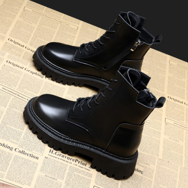 Μοντέρνα παιδικά έκο δερμάτινα μποτάκια σε δύο χρώματα με κορδόνια