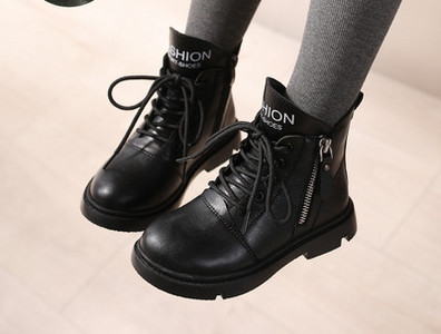 Παιδικές μπότες από οικολογικό δέρμα - πολλά μοντέλα