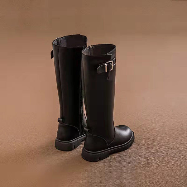 Παιδικά μποτάκια με αγκράφες για κορίτσια