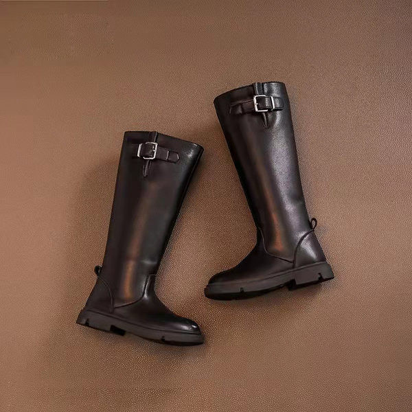 Παιδικά μποτάκια με αγκράφες για κορίτσια