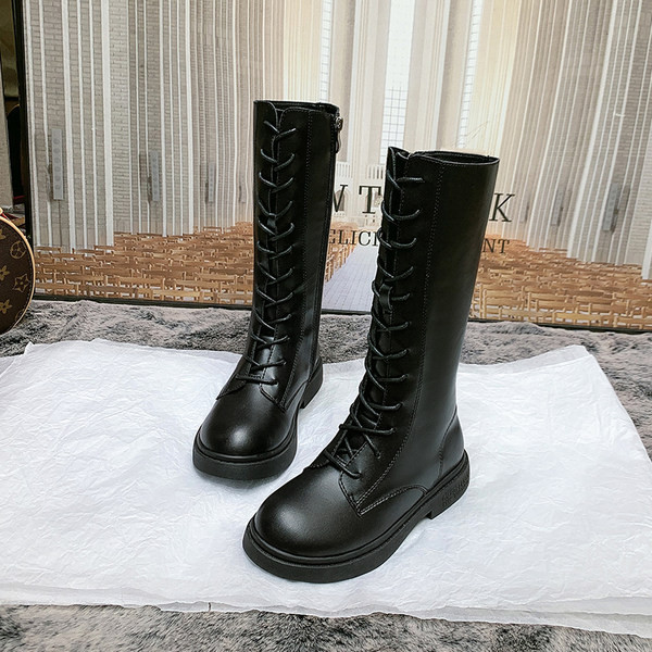 Κομψές παιδικές μπότες για κορίτσια από οικολογικό δέρμα με κορδόνια