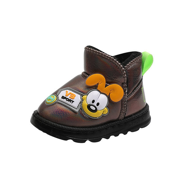 Téli gyerekcsizma emblémával és pehelybéléssel