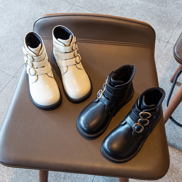 Παιδικά μποτάκια από οικολογικό δέρμα με αγκράφες για κορίτσια