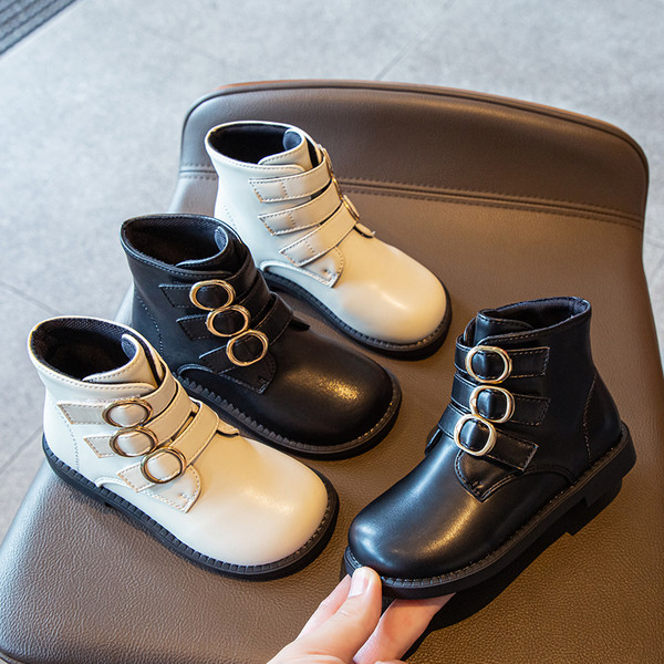 Παιδικά μποτάκια από οικολογικό δέρμα με αγκράφες για κορίτσια