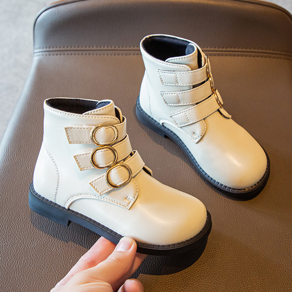 Παιδικά μποτάκια από οικολογικό δέρμα με αγκράφες για κορίτσια