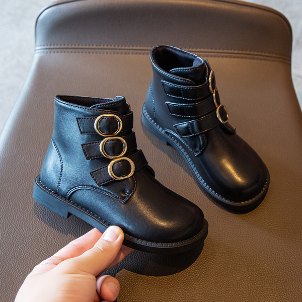 Παιδικά μποτάκια από οικολογικό δέρμα με αγκράφες για κορίτσια