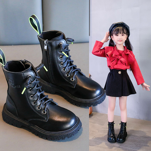 Μοντέρνα μποτάκια για κορίτσι με τραχιά σόλα