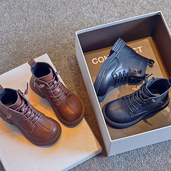 Παιδικές μοντέρνες μπότες μονόχρωμο μοντέλο με δεσμούς για κορίτσια