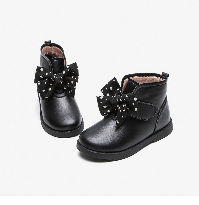 Παιδικά μποτάκια με κορδέλα  πουά