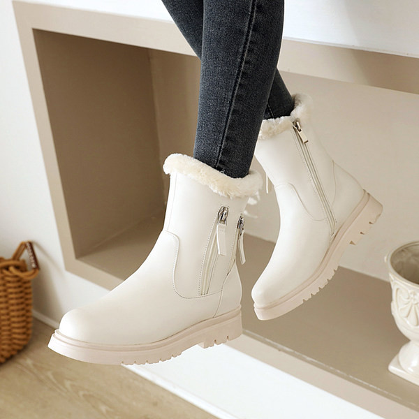 Meleg talpú és durva talpú gyerekcsizma