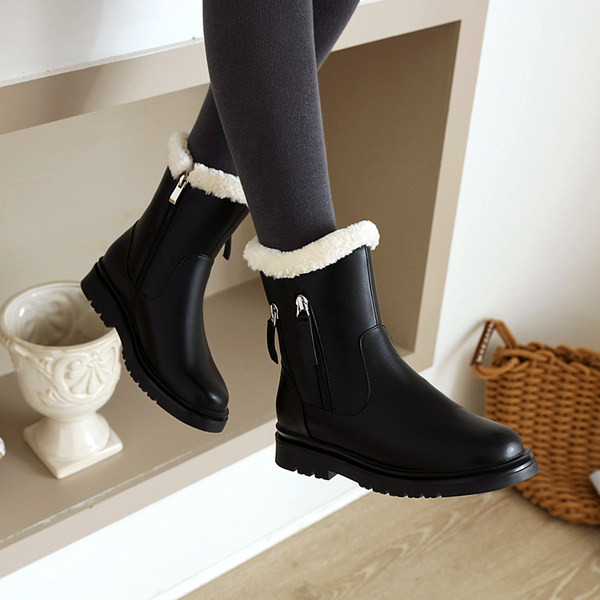 Meleg talpú és durva talpú gyerekcsizma