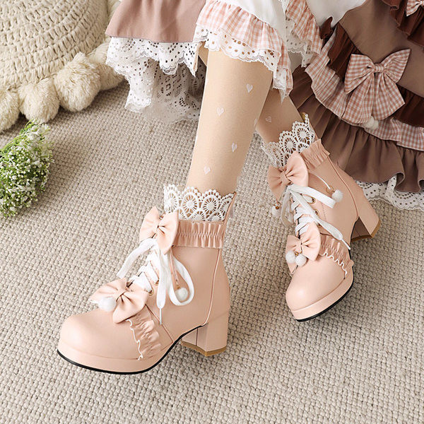 Νέο μοντέλο παιδικές μπότες με τετράγωνο τακούνι σε τρία χρώματα