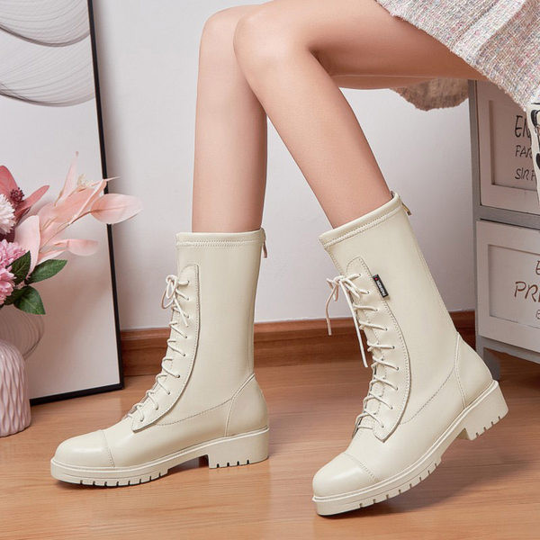 Cizme pentru copii cu sireturi