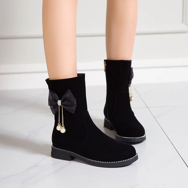 Χειμερινά παιδικά μποτάκια με κορδέλα