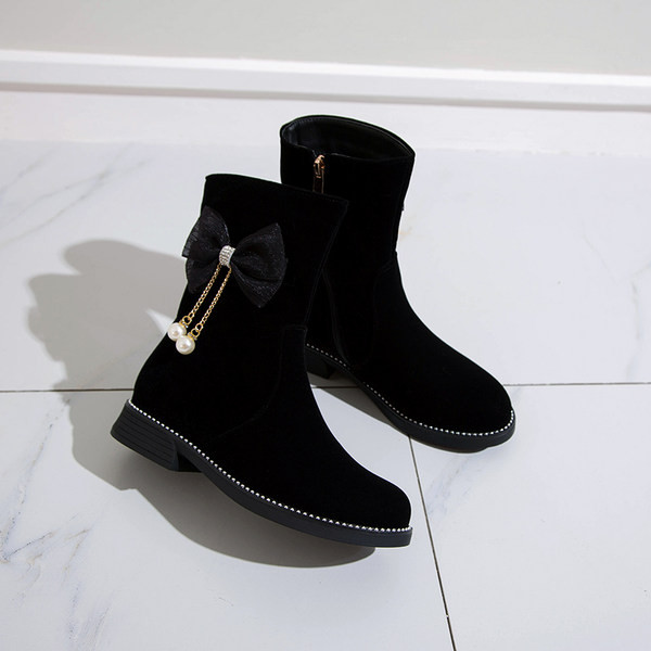 Χειμερινά παιδικά μποτάκια με κορδέλα