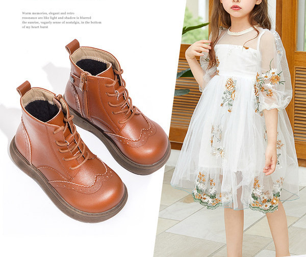 Παιδικά μποτάκια από οικολογικό δέρμα με κορδόνια