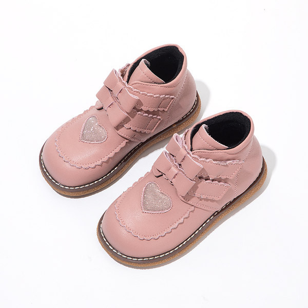 Νέο μοντέλο παιδικές μπότες με κορδέλες