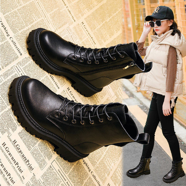 Παιδικά μοντέρνα μαύρα έκο δερμάτινα μποτάκια με κορδόνια