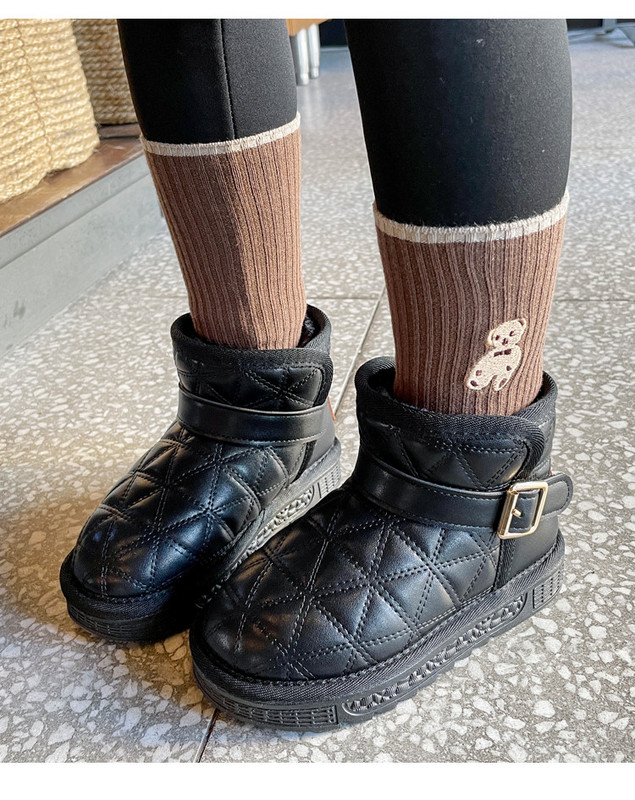 Novi model dječjih štepanih čizama s kopčom