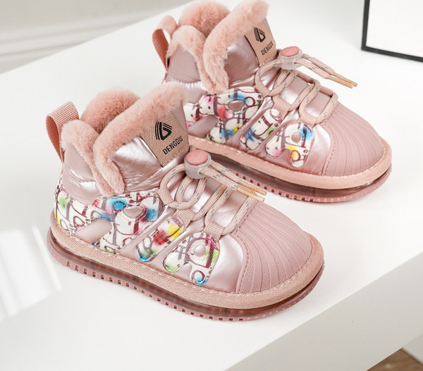 Κομψές παιδικές μπότες για κορίτσια με κορδόνια και επίπεδη σόλα