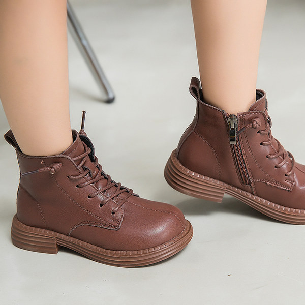 Παιδικά μοντέρνα μποτάκια για κορίτσια από συνθετικό δέρμα με κορδόνια